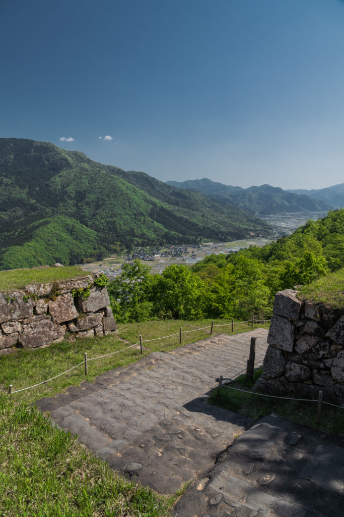 DSC03488-683x1024 兵庫県 竹田城 ( 兵庫県おすすめの雲海が見える絶景写真スポット・アクセス情報や撮影ポイントなど!)