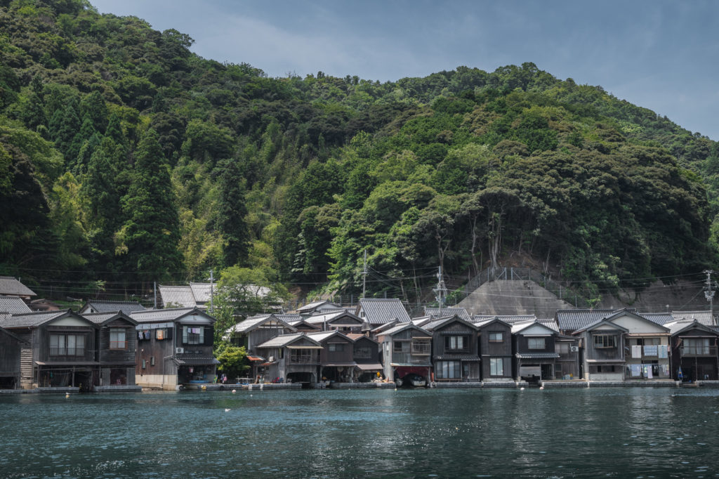 DSC2928-1024x682 京都 伊根の舟屋 ( 京都の夏におすすめの海が見える絶景写真スポット・アクセス情報や撮影ポイントなど!)