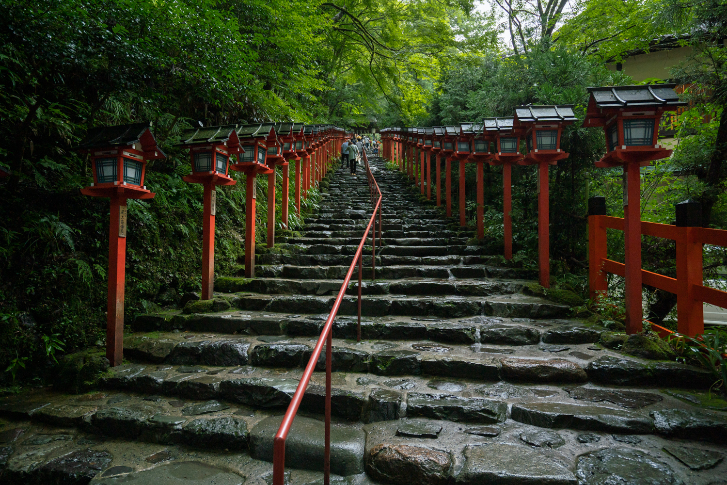 DSC09414 京都  貴船神社(京都の夏、新緑の時期におすすめのスポット!写真の紹介、アクセス情報など)