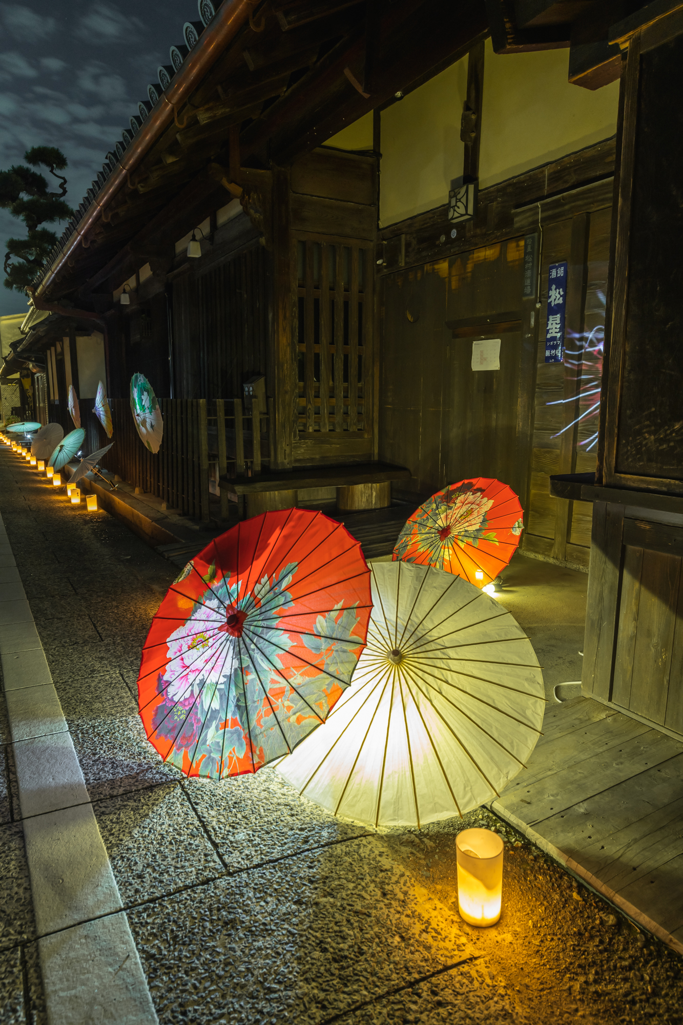NIKON-CORPORATION_NIKON-D850_2883626482-2883729040_21303 奈良県　明日香村 飛鳥光の回廊( 奈良県の秋におすすめの幻想的なライトアップ・夜景が観れる写真スポット!撮影した写真の紹介、アクセス情報や撮影ポイントなど!)　