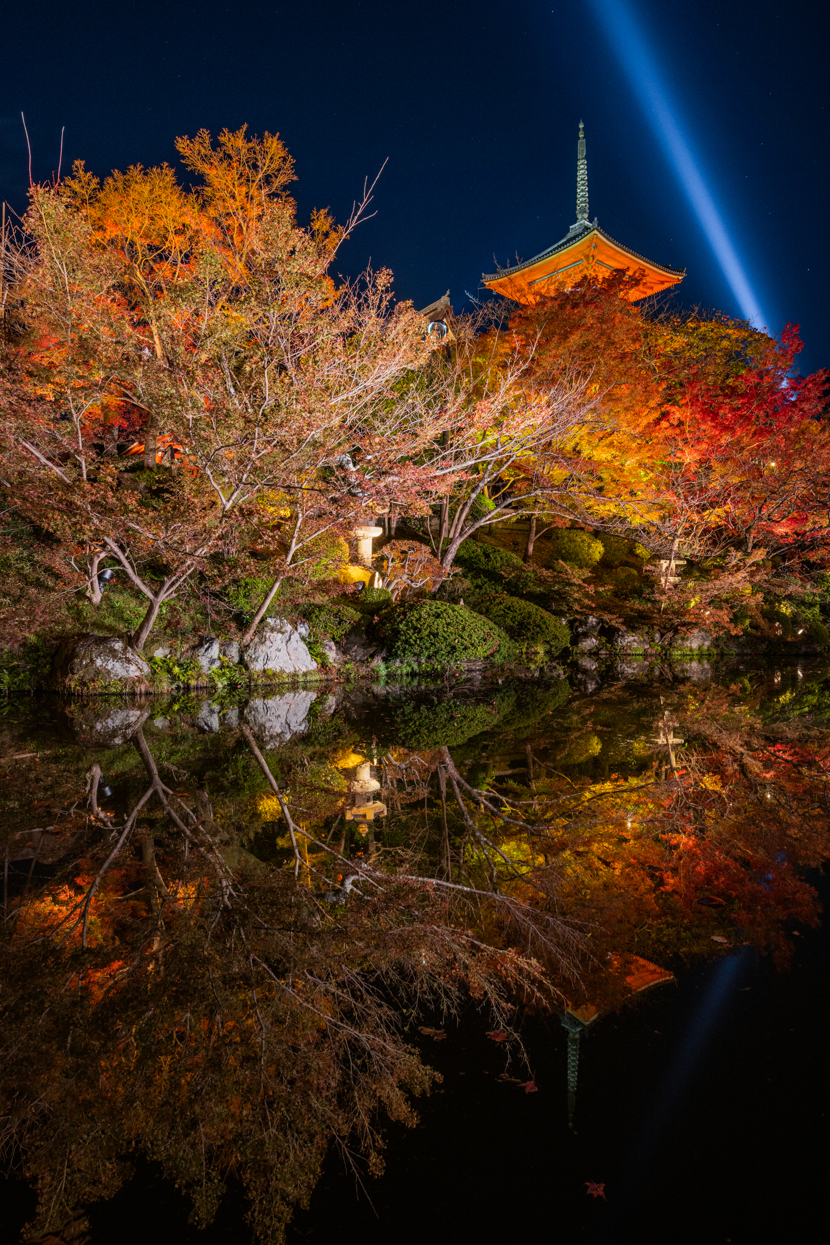 NIKON-CORPORATION_NIKON-D850_3276654322-3276761144_22255 京都  清水寺(ライトアップが美しい秋におすすめの紅葉写真スポット!撮影した写真の紹介、アクセス情報や交通手段など)