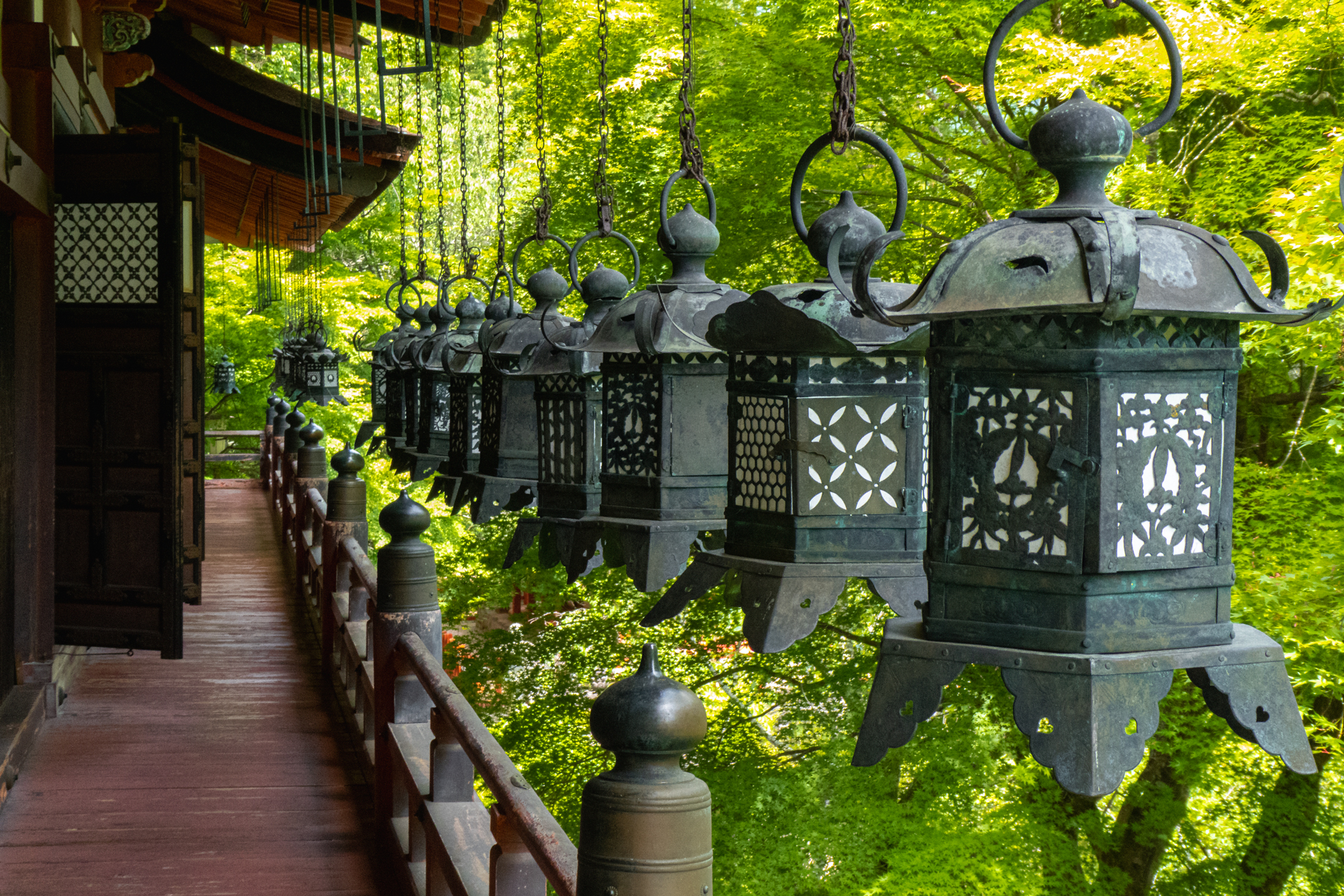 P1001172 奈良県  談山神社(あじさいと新緑の景色が美しい初夏におすすめのスポット! 写真の紹介、アクセス情報や駐車場情報など)　