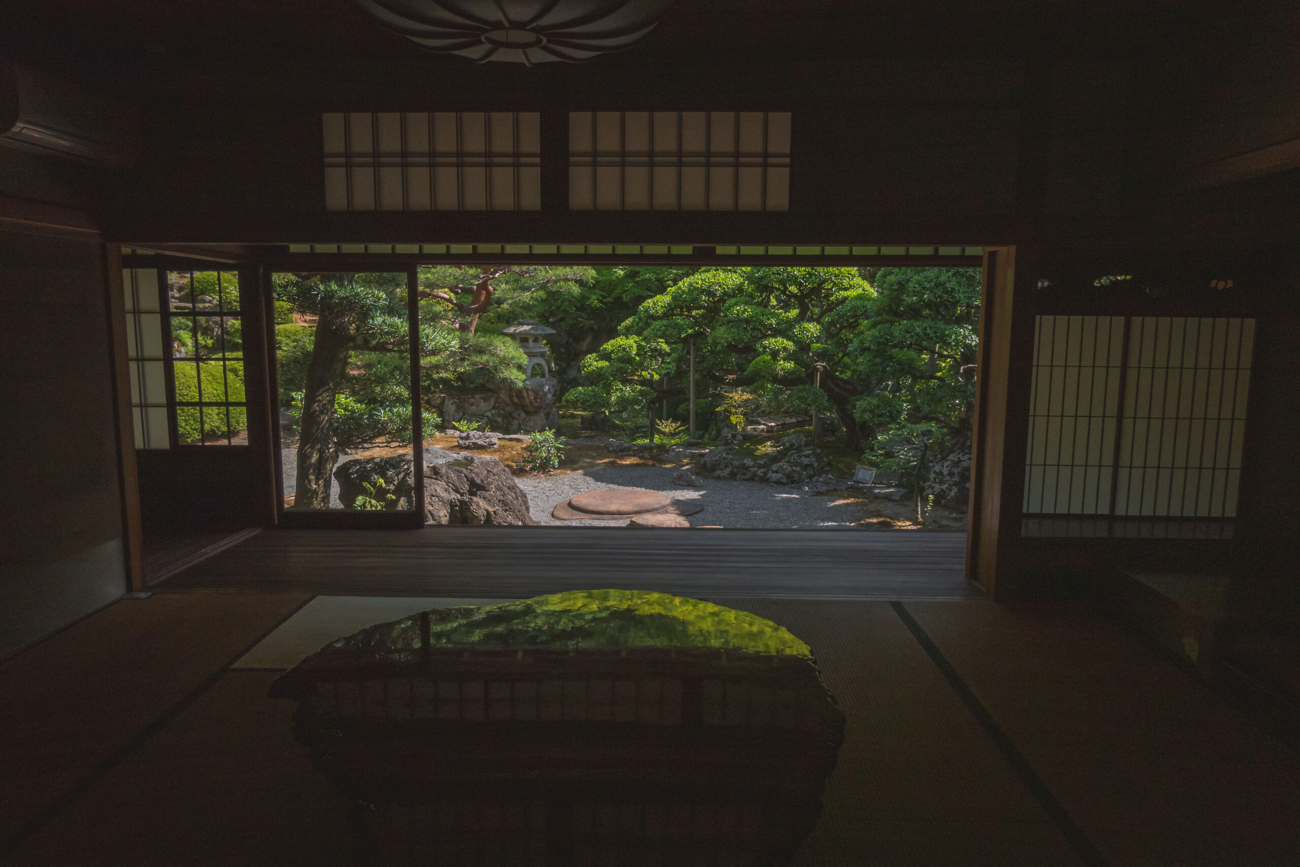 DSC00208-scaled 京都府 旧邸御室(期間限定の特別公開。初夏のリフレクションが美しいおすすめスポット!写真の紹介、アクセス情報など)